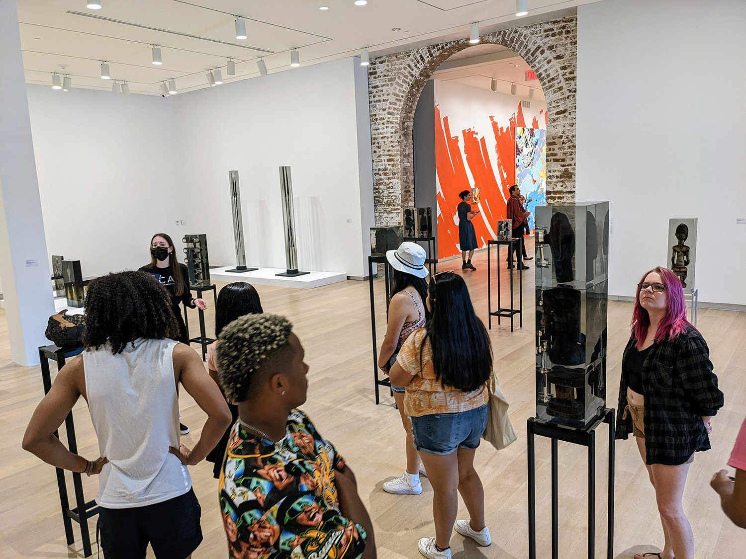 East State College art students tour Savannah art museums